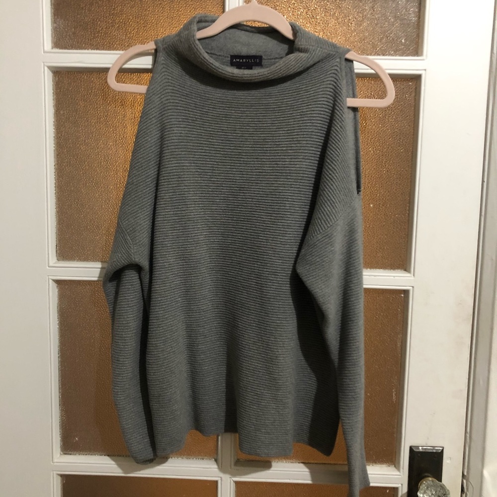 Amaryllis open shoulder gray sweater